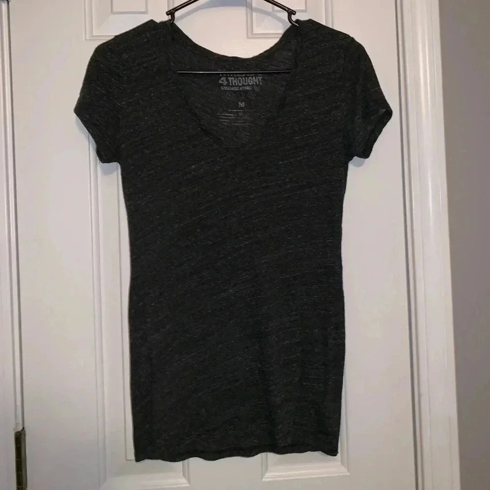🧾 Gray T-shirt
